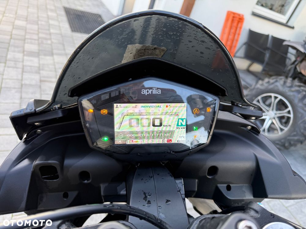 Aprilia Tuono - 16