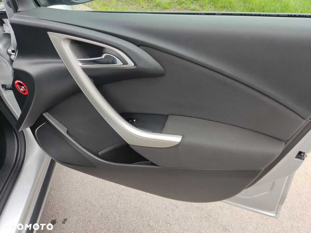 Opel Astra 1.4 ecoFLEX - 13