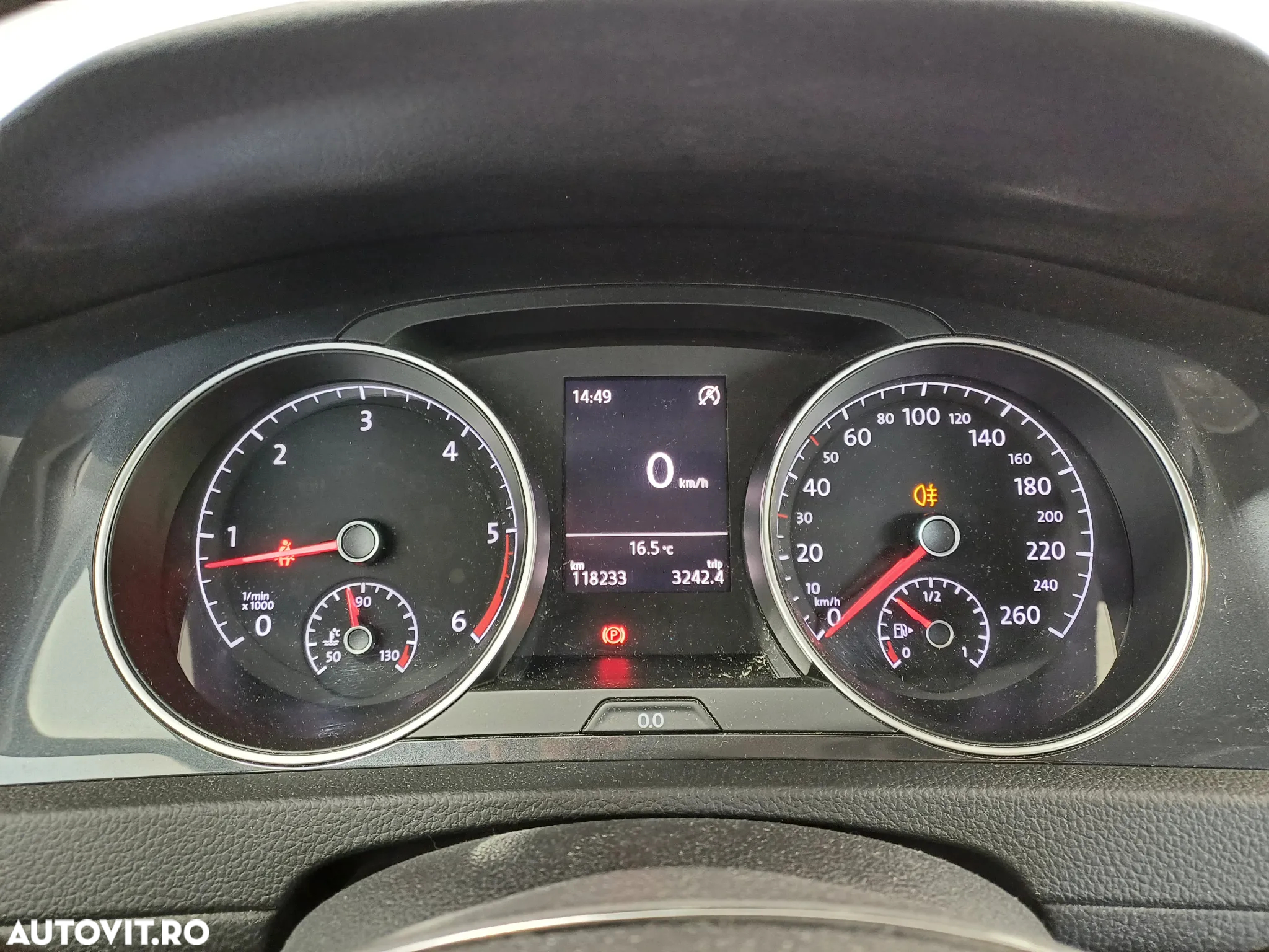 Volkswagen Golf 1.6 TDI Comfortline - 13
