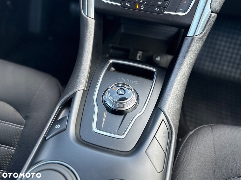Ford Mondeo 2.0 EcoBlue Titanium - 32