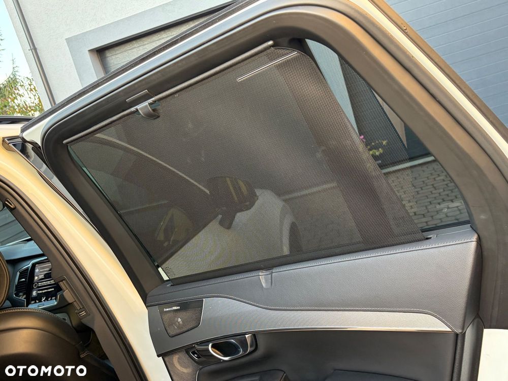 Volvo XC 90 - 31