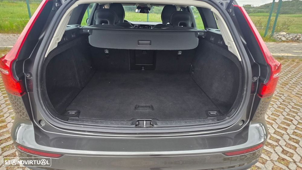 Volvo V60 2.0 D3 Momentum Core - 34