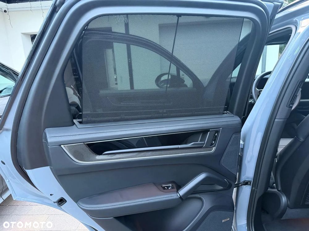 Porsche Cayenne S E-Hybrid Tiptronic S - 32