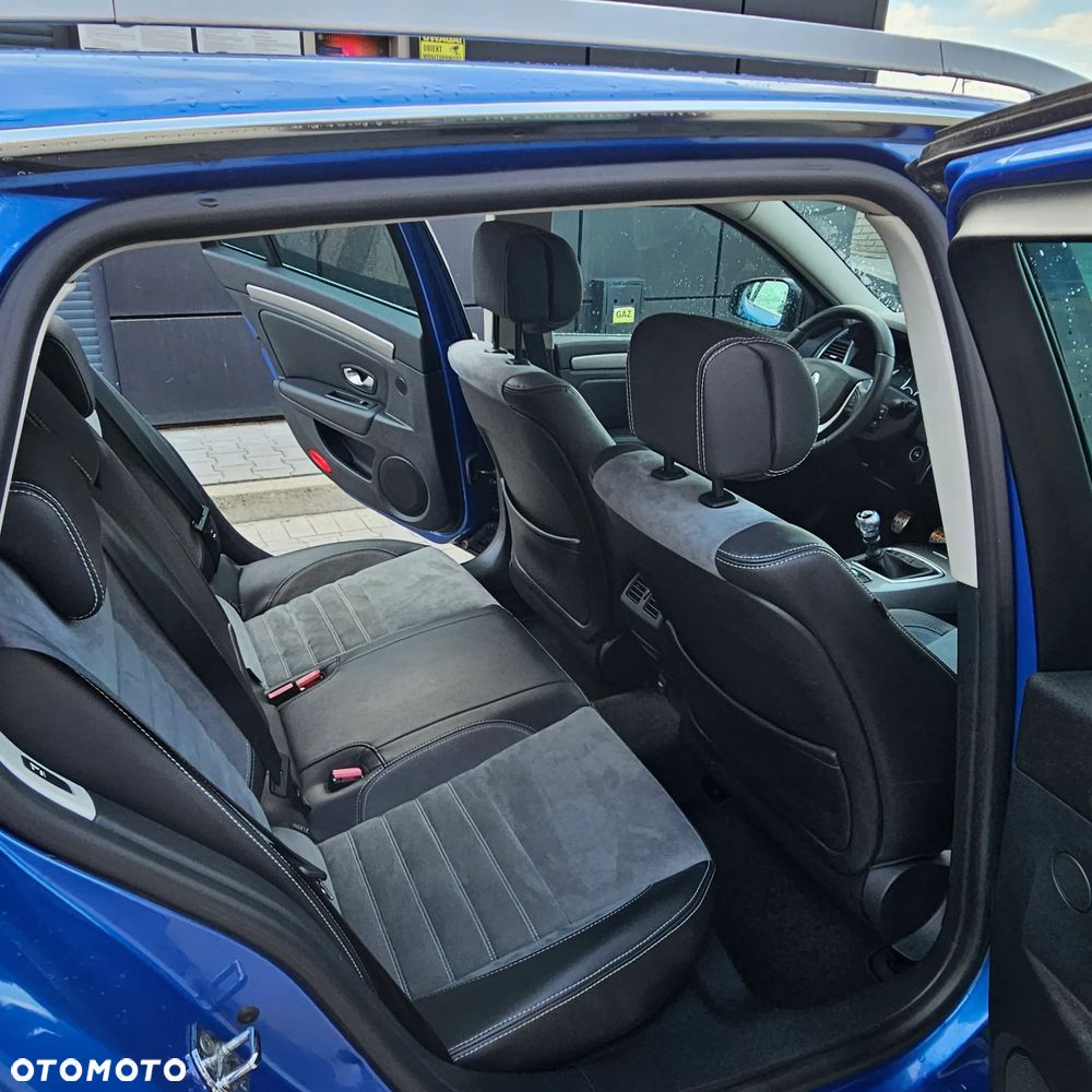 Renault Laguna dCi 180 FAP GT - 12