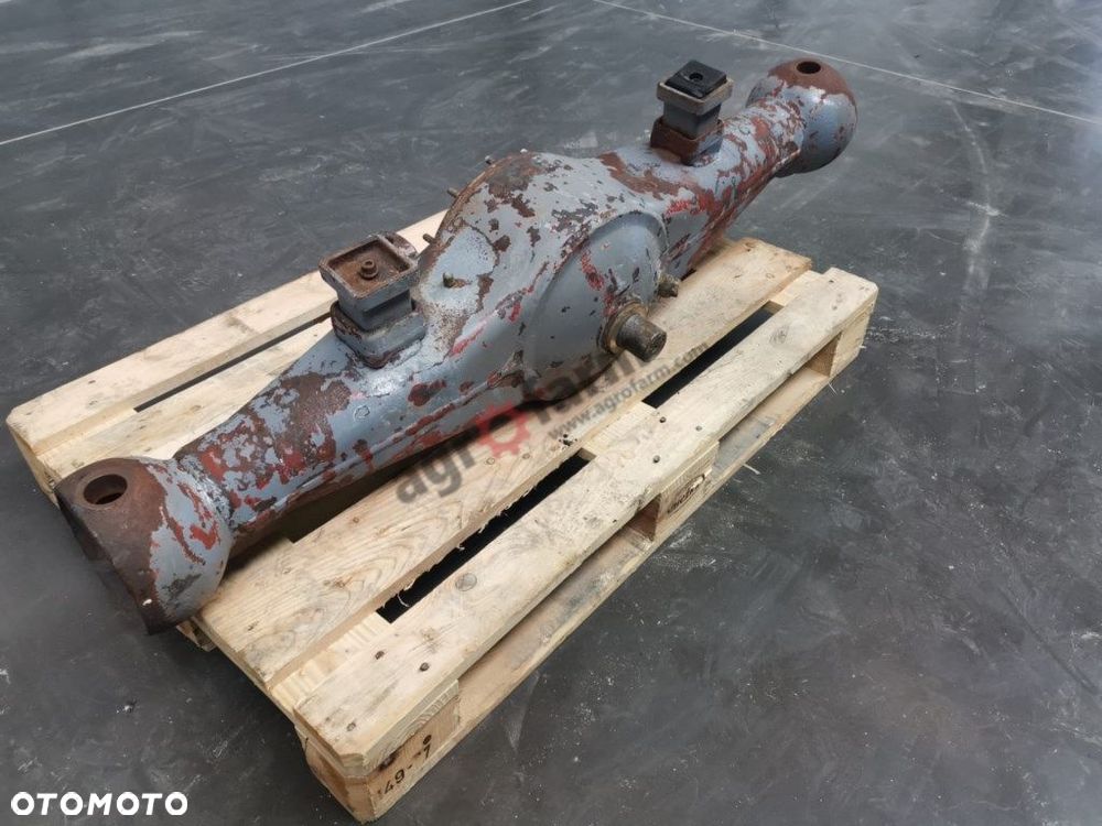 OBUDOWA MOSTU MASSEY FERGUSON 590 592 698 595 298 - 2