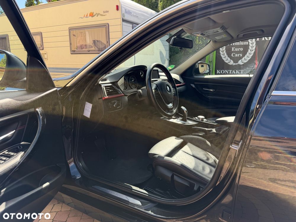 BMW Seria 3 320d Efficient Dynamic Edition Sport Line - 23