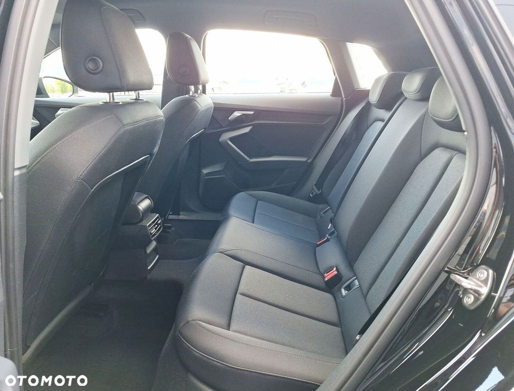 Audi A3 Sportback 30 TFSI mHEV S tronic - 19