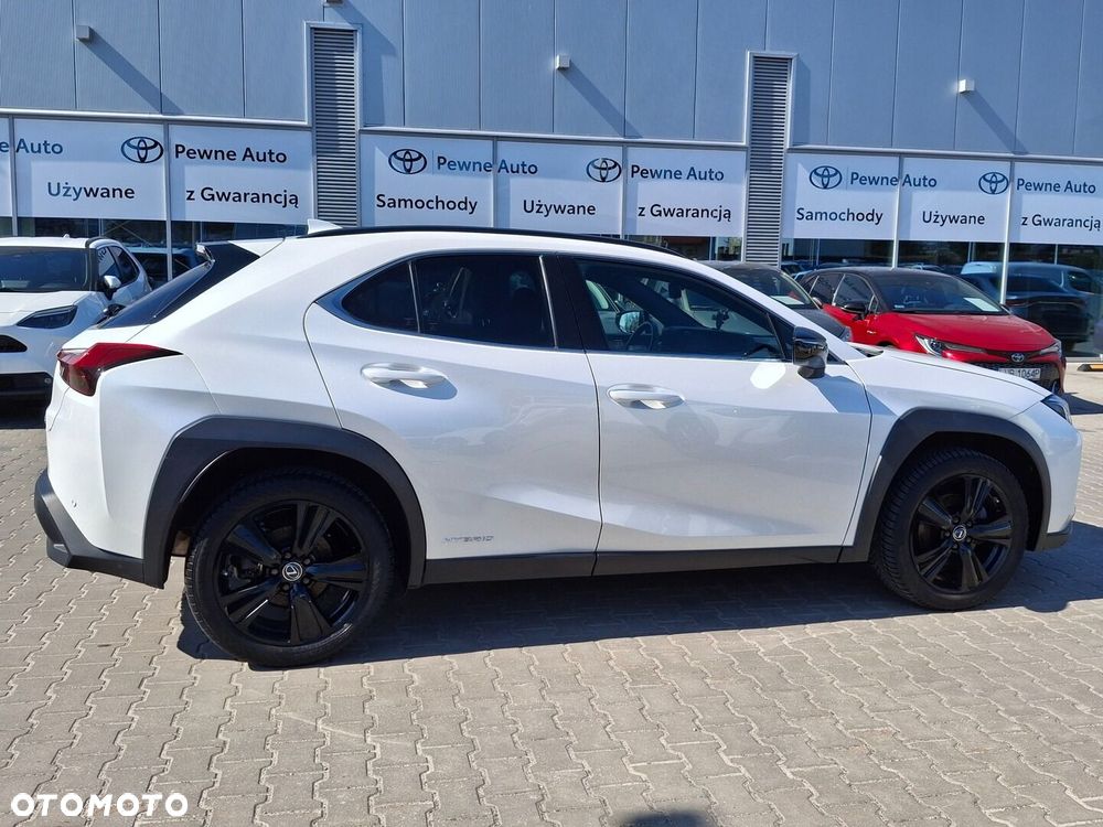 Lexus UX - 13