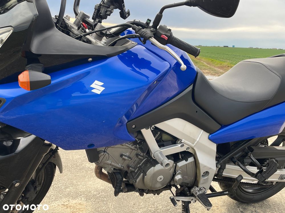 Suzuki V-STROM - 8