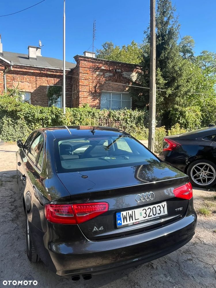 Audi A4 Limousine - 14