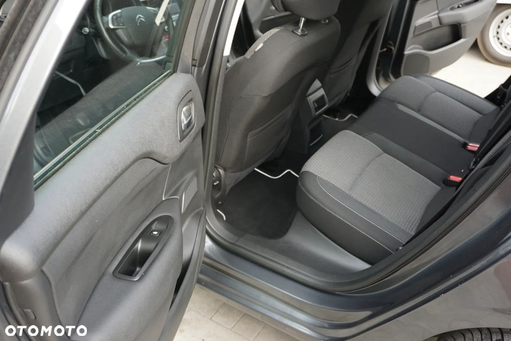 Citroën C4 VTi 120 Selection - 17