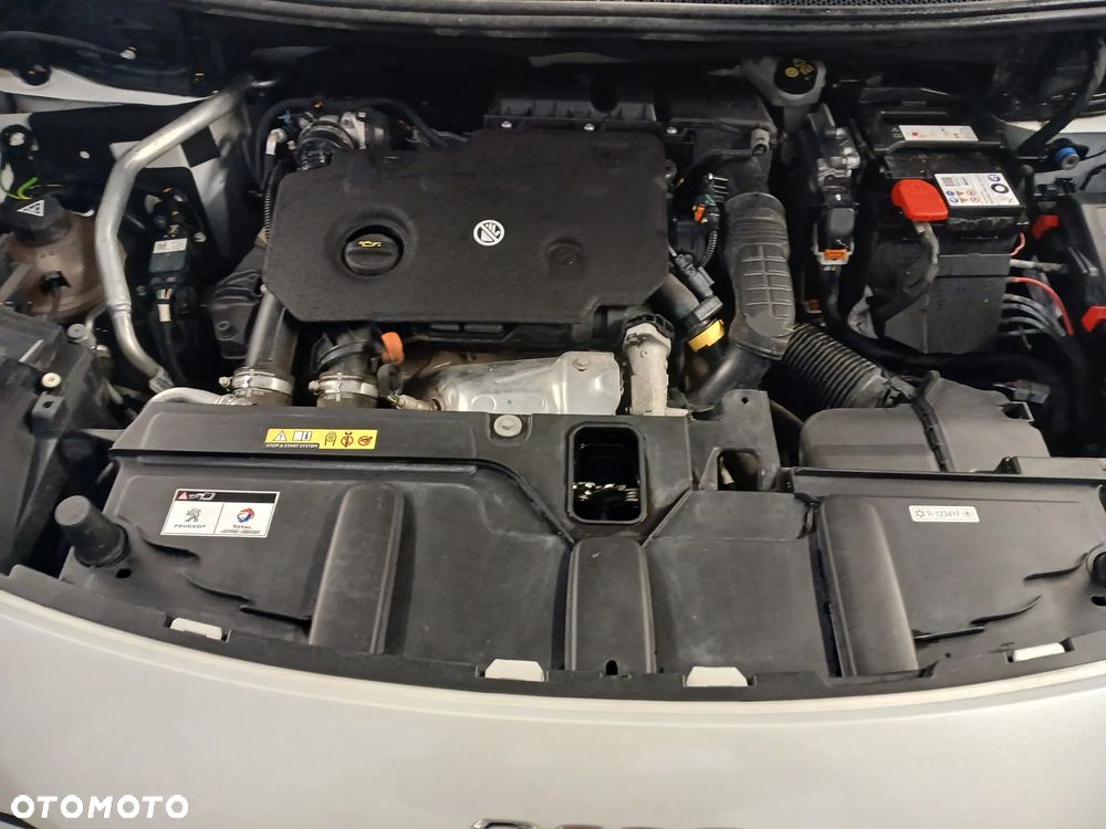 Peugeot 3008 1.5 BlueHDi Allure Pack S&S EAT8 - 24