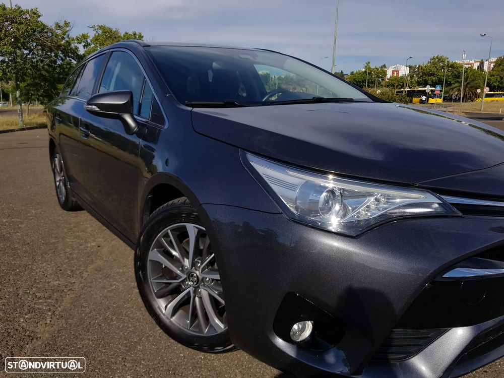 Toyota Avensis Touring Sports 2.0 D-4D Exclusive - 57