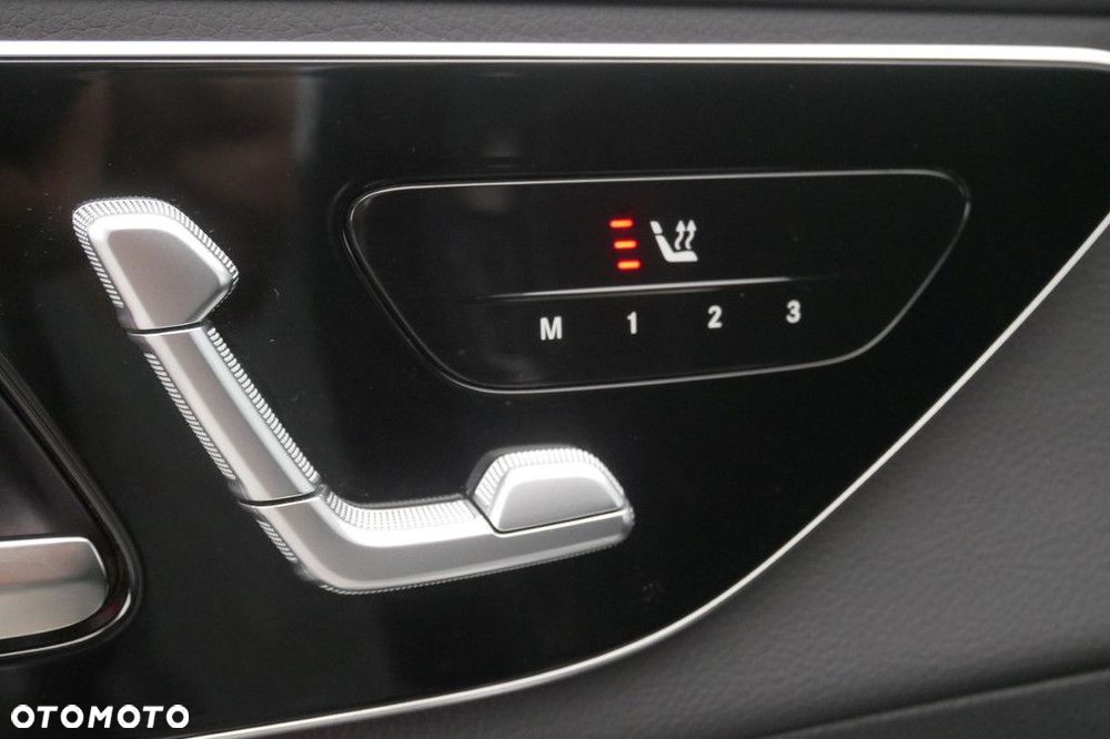 Mercedes-Benz GLC - 31