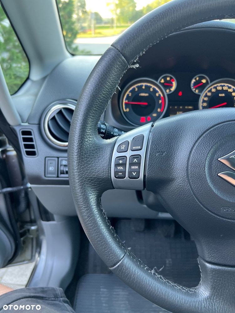 Suzuki SX4 1.6 VVT 4x4 Style - 8
