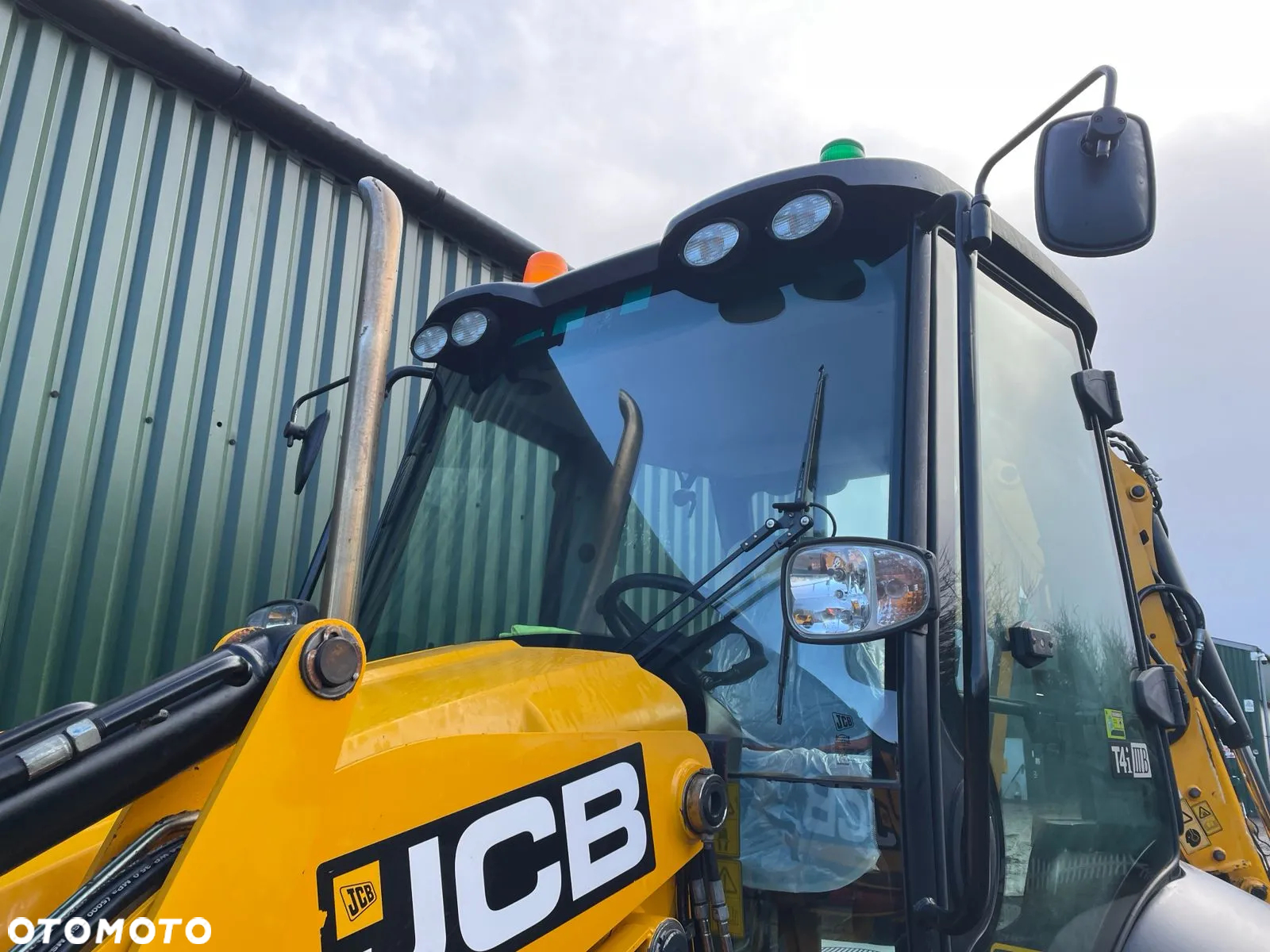 JCB 3 CX TOP STAN - 12