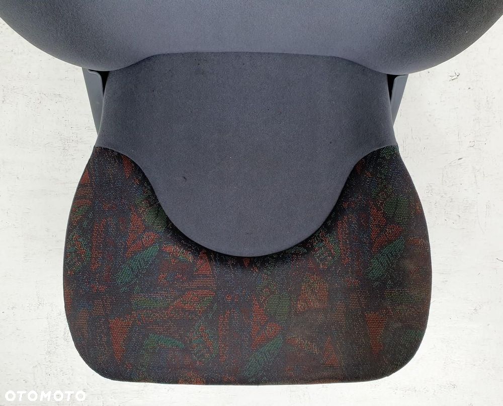 FOTEL PRAWY PRZÓD PRZEDNIA PASAŻERA NISSAN MICRA K11 LIFT 3D EUROPA - 2