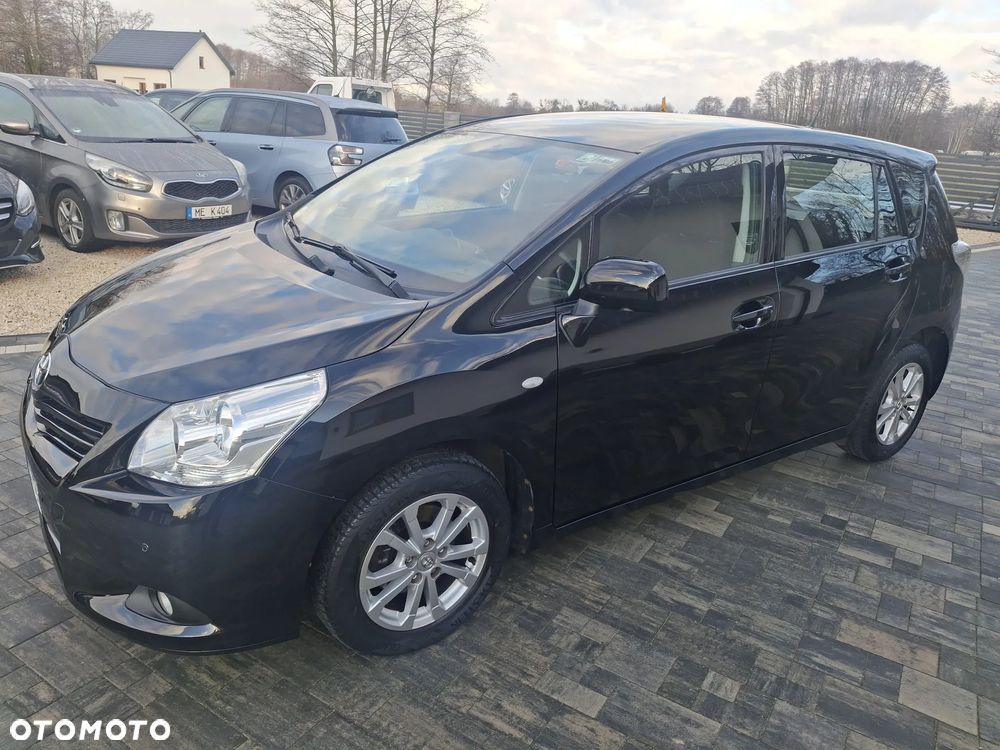 Toyota Verso 1.8 Edition - 4