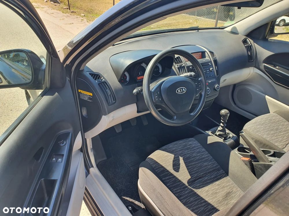 Kia Ceed 1.4 CVVT Attract - 9