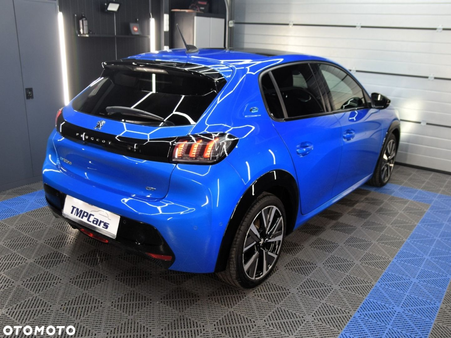 Peugeot 208 - 28