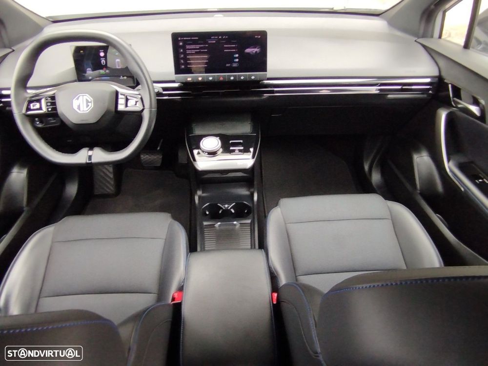 MG MG4 64 kWh Luxury - 8