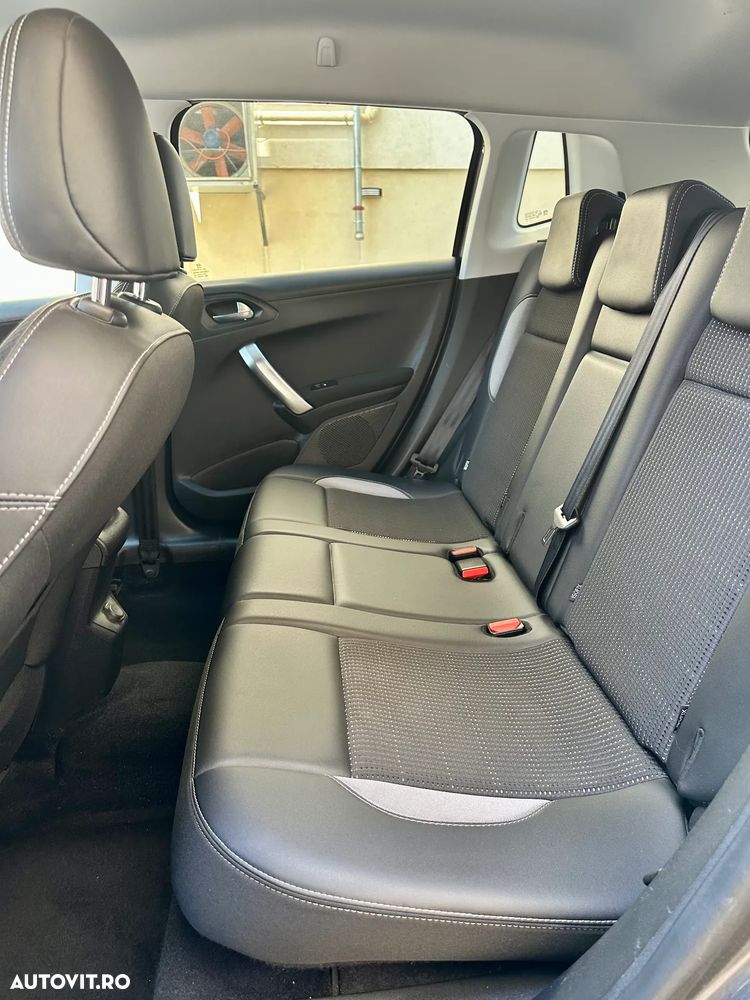Peugeot 2008 - 7