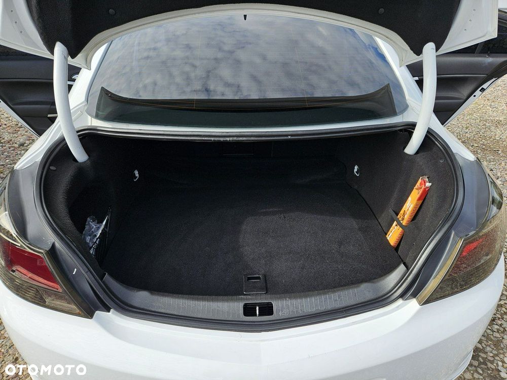 Opel Insignia - 22