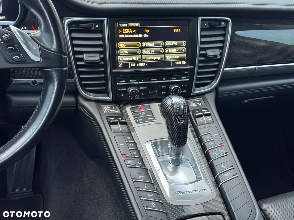 Porsche Panamera 4S PDK - 11