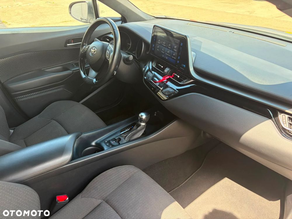Toyota C-HR - 26