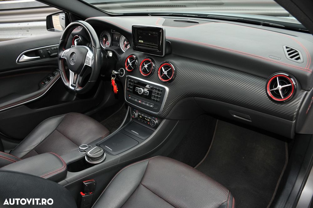 Mercedes-Benz A 250 Sport 4Matic 7G-DCT - 11