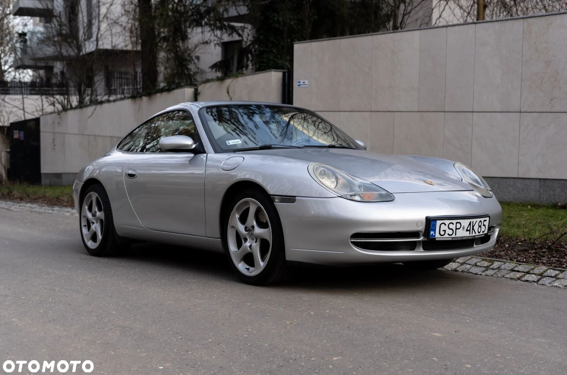Porsche 911 Carrera - 1