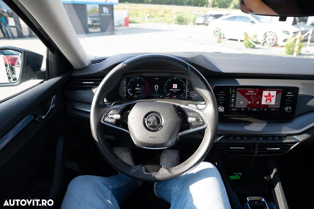 Skoda Octavia 2.0 TDI DSG Ambition - 9