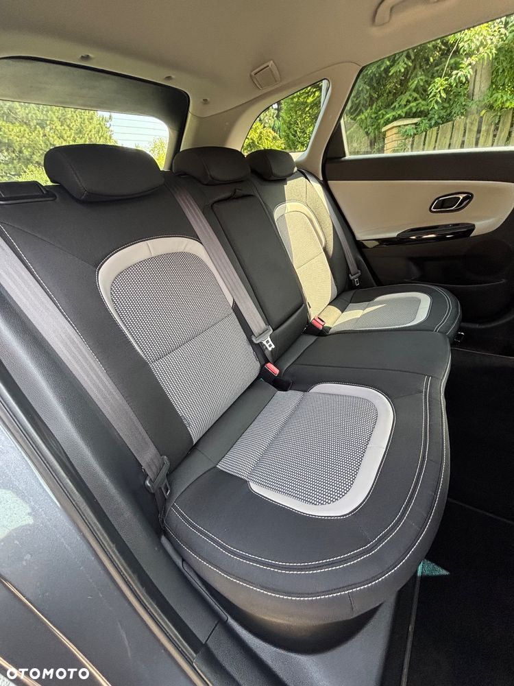 Kia Ceed 1.6 GDI DCT Platinum Edition - 27