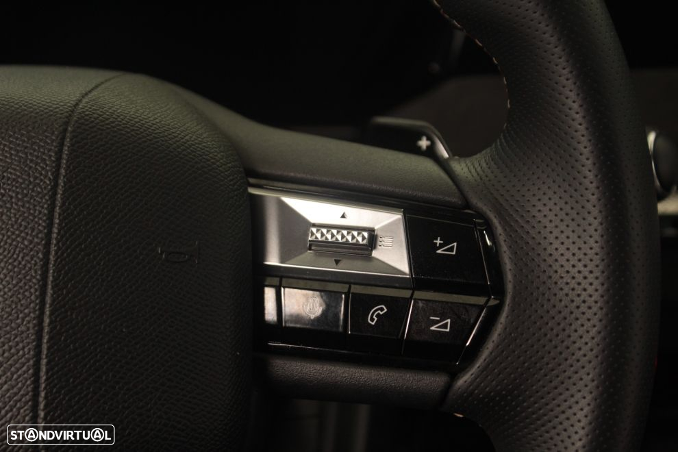 DS DS4 E-Tense Performance Line EAT8 - 32
