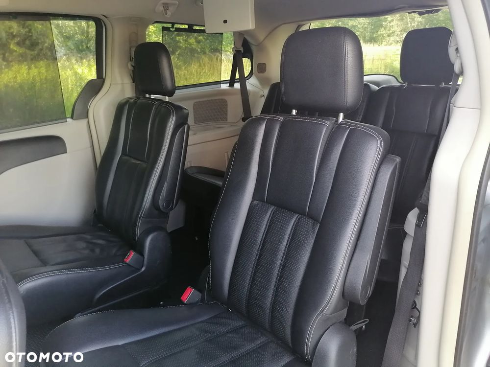 Lancia Voyager 2.8CRD Platinum - 17