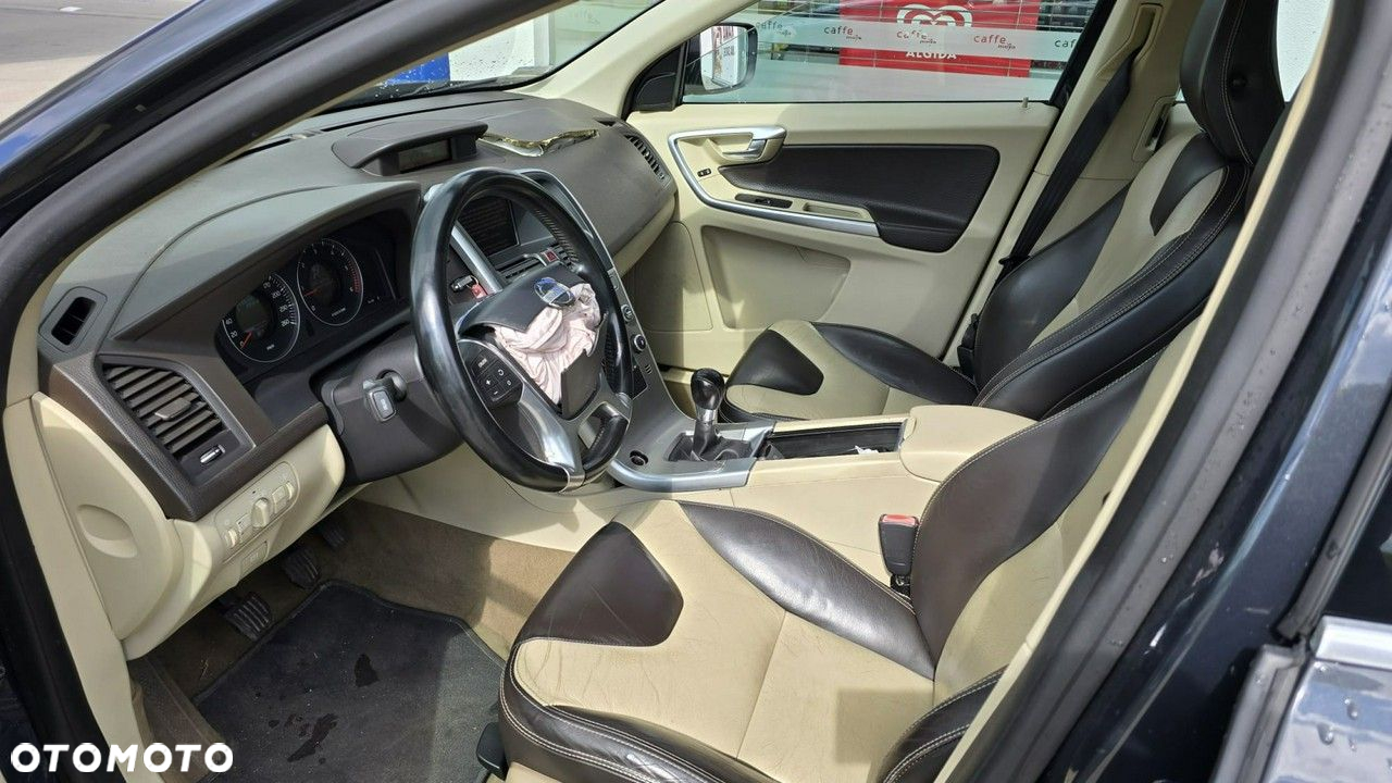 Volvo XC 60 - 8