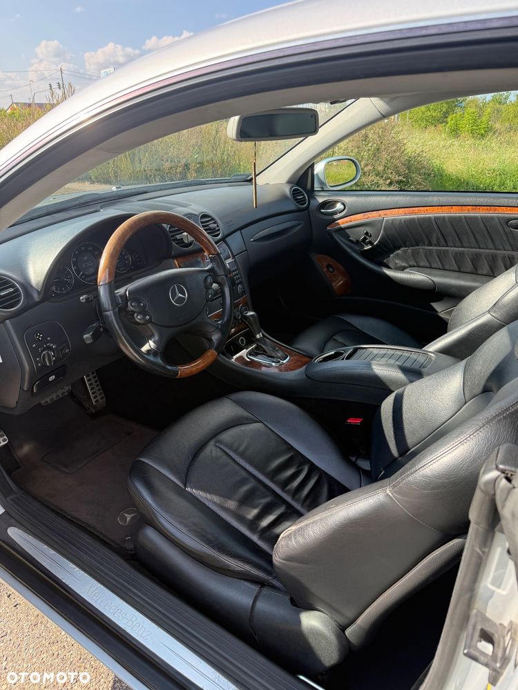 Mercedes-Benz CLK 350 Avantgarde - 23