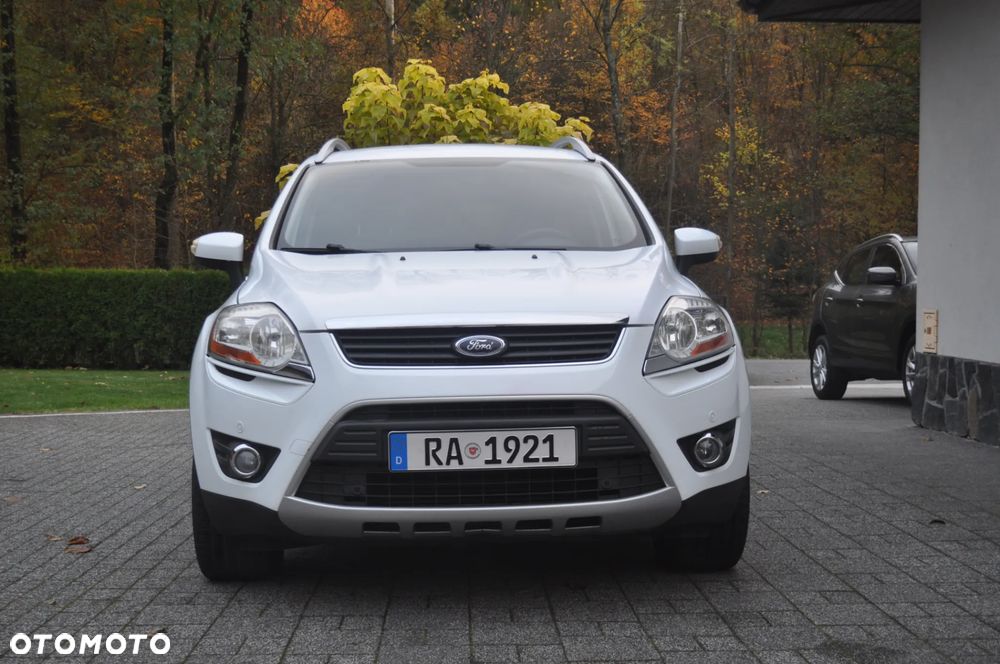 Ford Kuga 2.0 TDCi 2x4 Titanium - 11