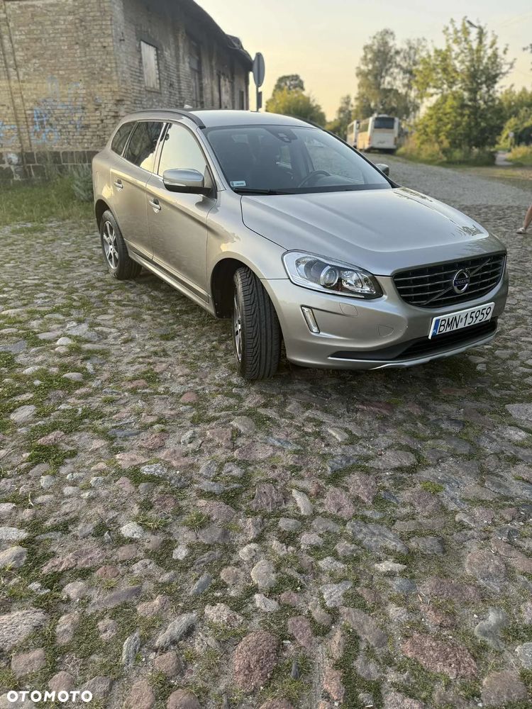 Volvo XC 60 D5 AWD Kinetic - 18