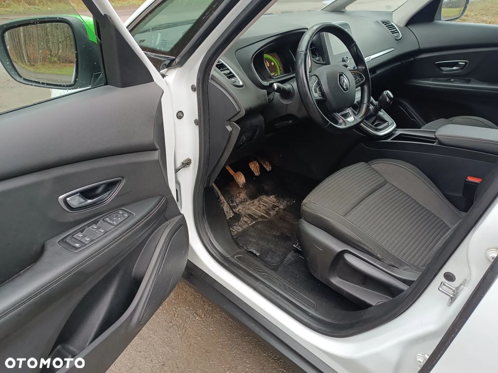 Renault Scenic 1.5 dCi Limited - 9