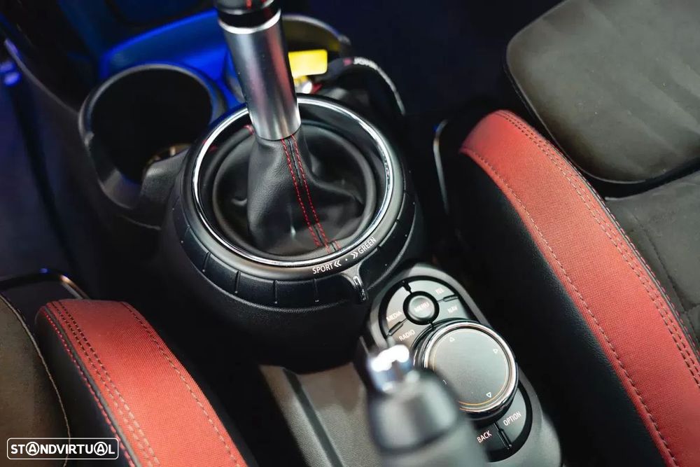 MINI 3 Portas John Cooper Works Auto Desportiva - 39