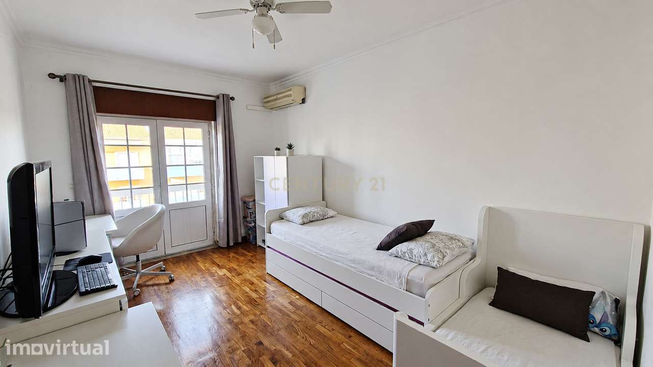 Apartamento T2 com Duas Varandas na Quinta do Álamo, Seixal. - Grande imagem: 4/5