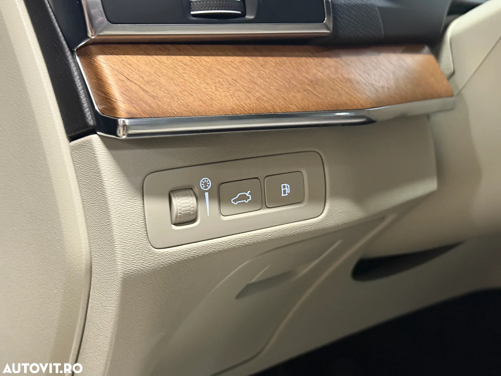 Volvo XC 90 T8 AWD Recharge Geartronic Inscription Expression - 27