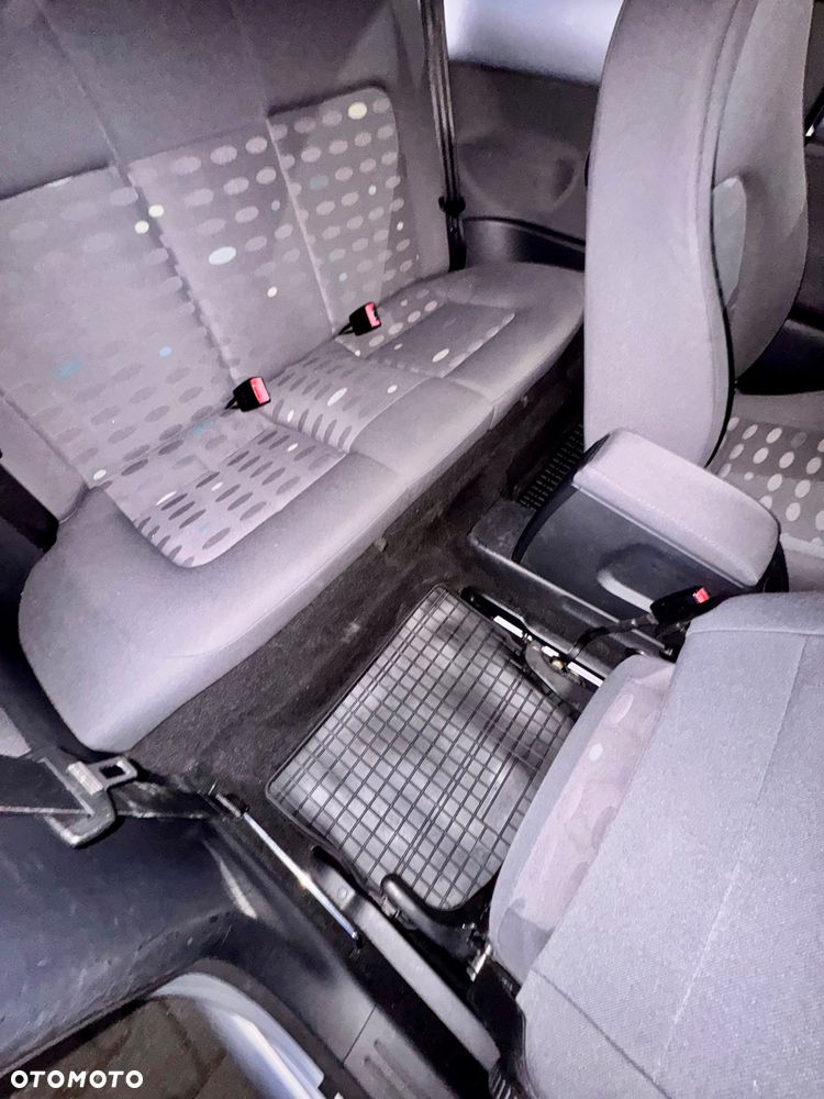 Volkswagen New Beetle 1.6 United - 16