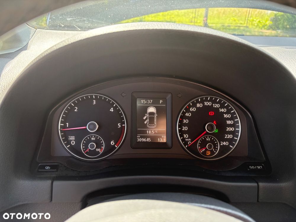 Volkswagen Golf Plus 1.6 TDI BlueMot Trendline DSG - 12