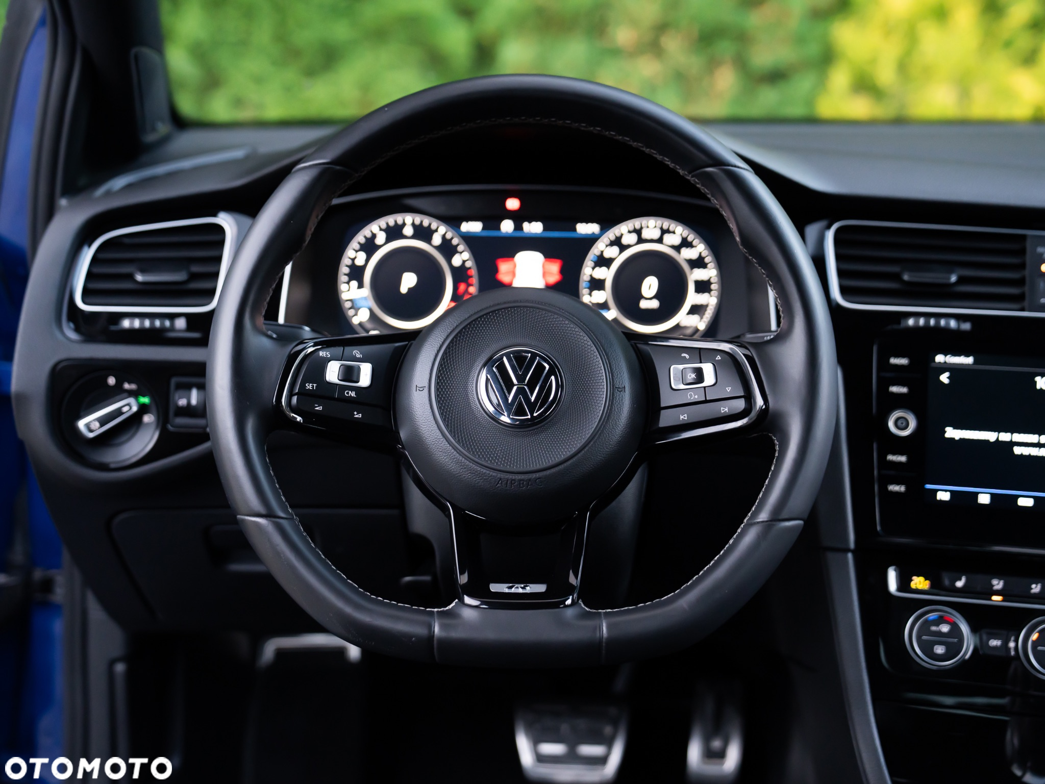 Volkswagen Golf - 33