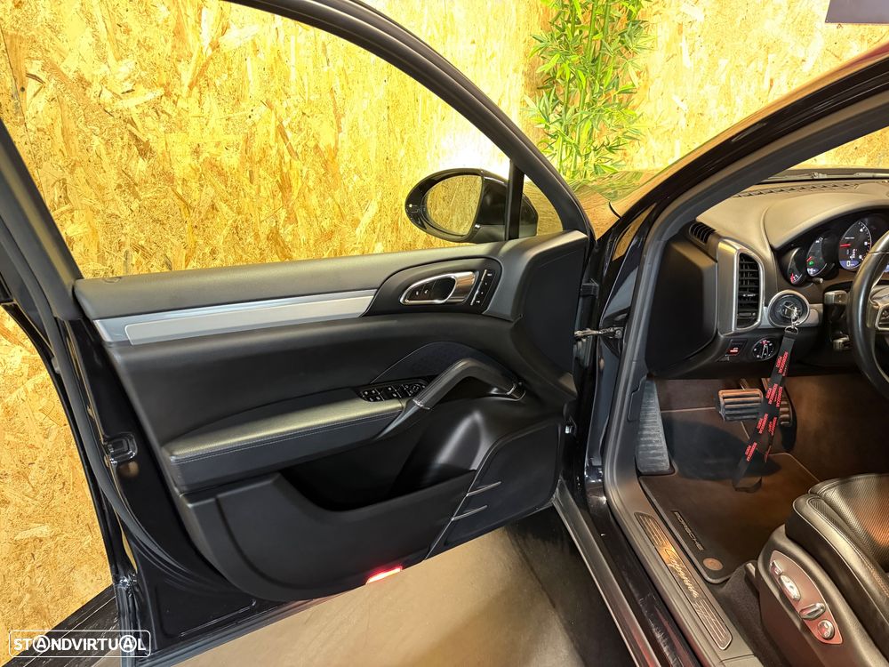 Porsche Cayenne 3.0 V6 - 5