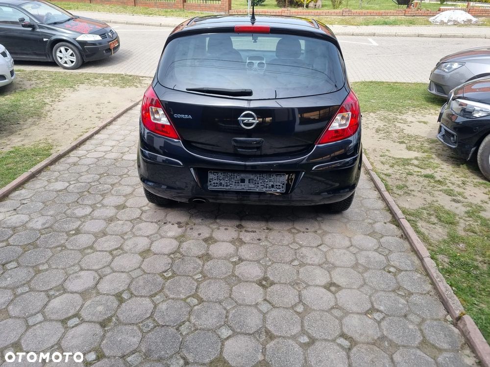 Opel Corsa 1.4 16V Satellite - 4