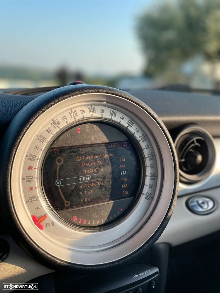 MINI Cabrio Cooper D - 11