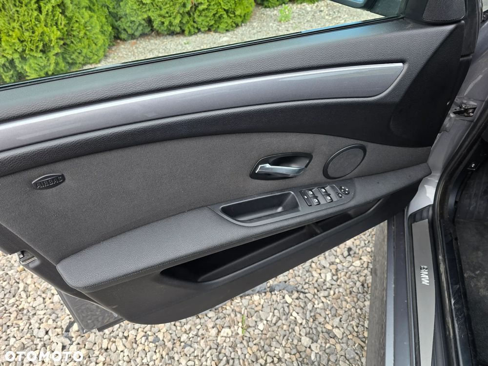 BMW Seria 5 520d Special Edition - 8